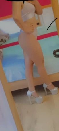 Zeynep Im Villa Erotica — 2 / 3