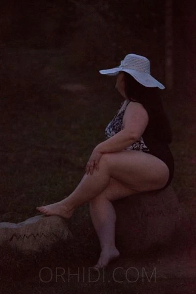 Jasmin — 2 / 3