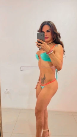 Mia Bella — 10 / 12