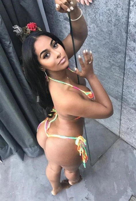 Laura Bae — 2 / 3