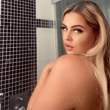 Nina 20j (Bl*w*** Queen) diskret — 3 / 6