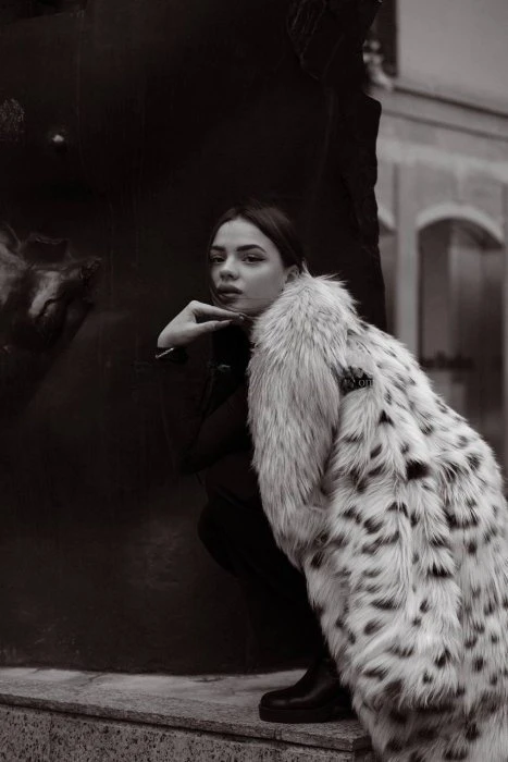 Mila — 4 / 5