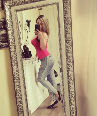 Nicole Aus Lettland — 3 / 8