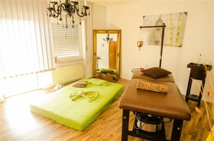 China- Japan-Massage — 12 / 14