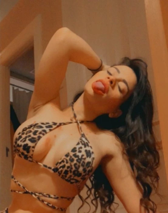 Isabella — 8 / 13