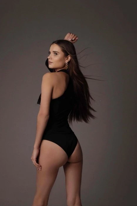 Lizbeth — 3 / 6