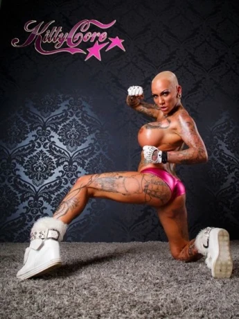 P*rnostar KITTY CORE — 17 / 24