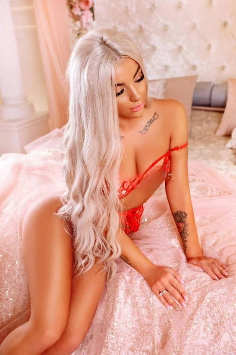 Charlotta, Escort, Dubai
