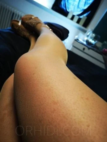 DEUTSCHE MASSEUSE - ZARTE & INTIME MASSAGEN — 5 / 7