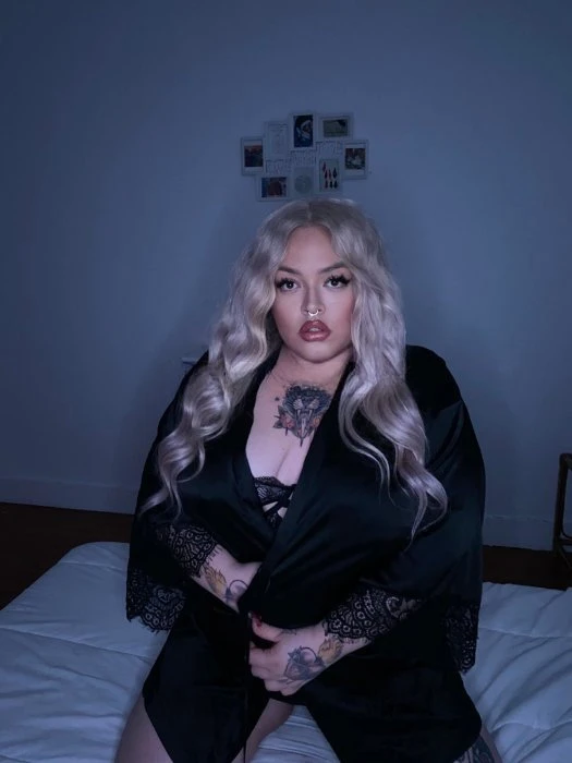 Anya — 3 / 7