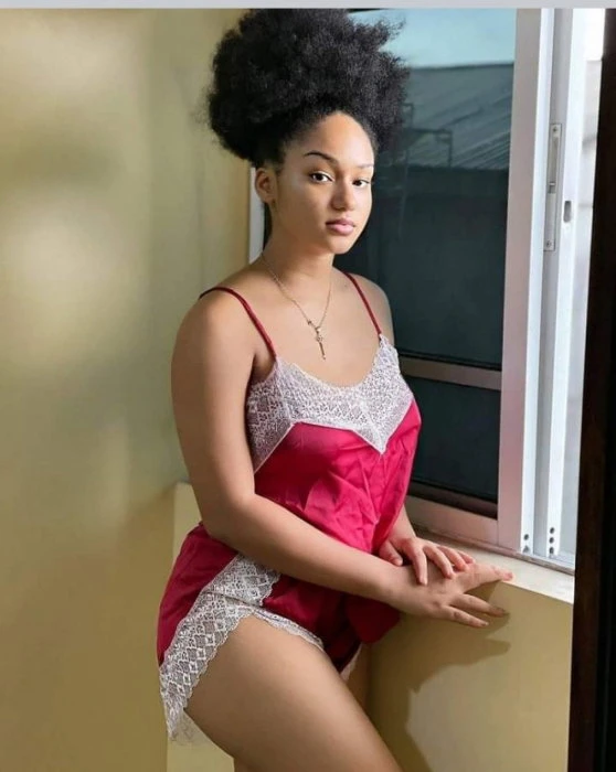 Rita Oral — 2 / 3