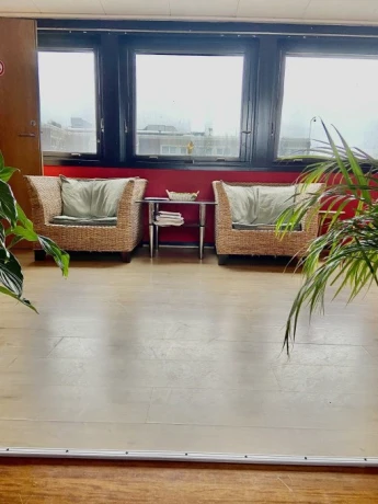 Ægte thaimassage . Vi har flere dygtige og professional massører — 1 / 7