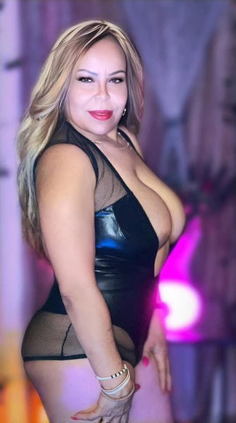 Gina Aus Panama — 4 / 5
