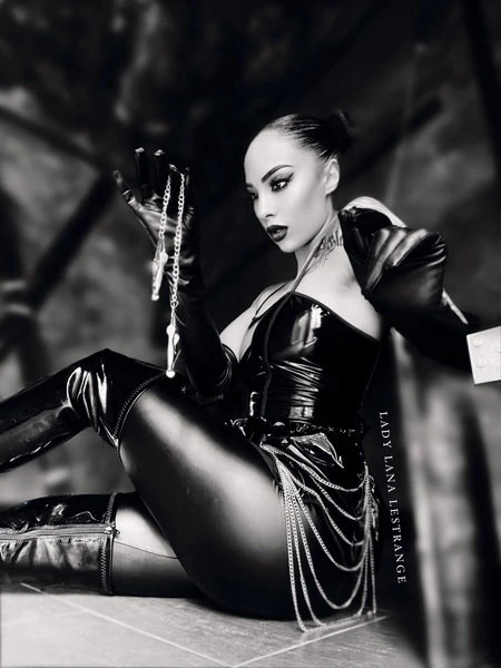 Domina Lady Lestrange — 3 / 10