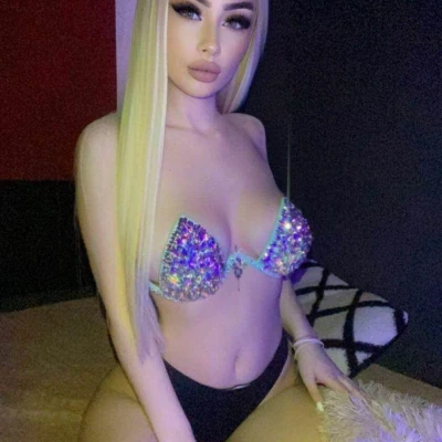 Alyys, Escort, Vienna