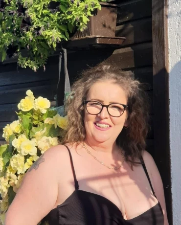 Sara Premiere — 3 / 5