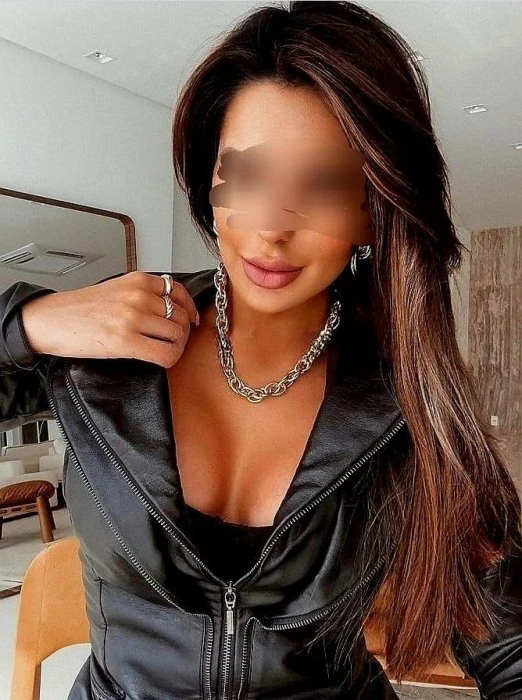 Ella Fox, Escort, Foshan