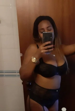 Lilly Ross — 2 / 7