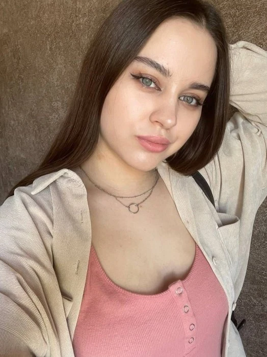Larisa — 8 / 11