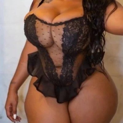 Nina, Escort, Ahmadi