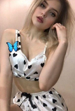 Benita — 2 / 3
