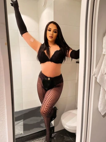 Trans Valentina15 — 12 / 17