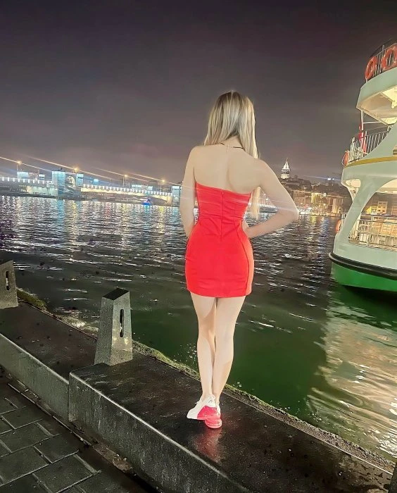 Vika, Escort, Istanbul