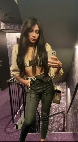 Ts Sexy Latina Immer Hot — 2 / 3