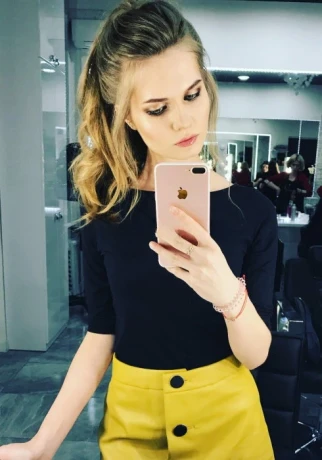 Tanya Grace — 2 / 4
