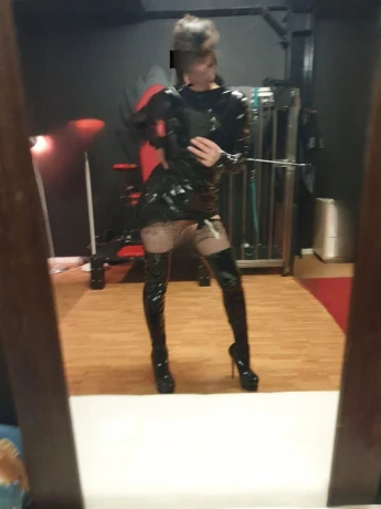 Sperrung Kaefig Toilette Spucken Fisting Auch Mit Fuss — 3 / 5