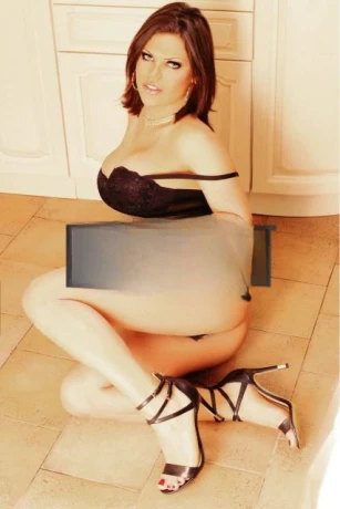 Danielly Colucci — 8 / 12