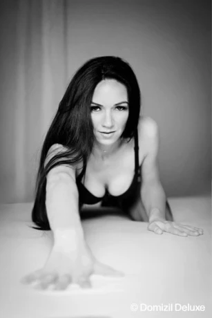 Ionela Bei Domizil Deluxe — 3 / 14