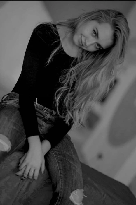 Viktoria — 3 / 5