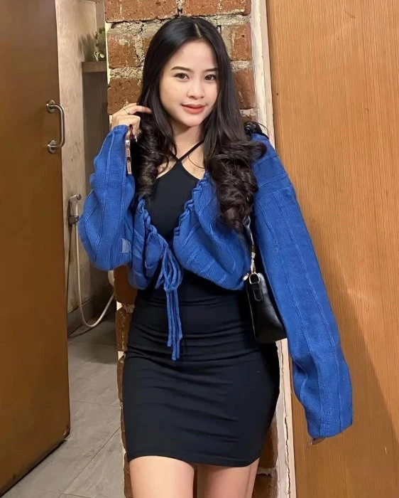 Naila — 2 / 3