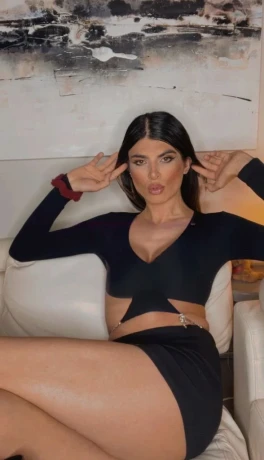 Sahra Ates — 2 / 11