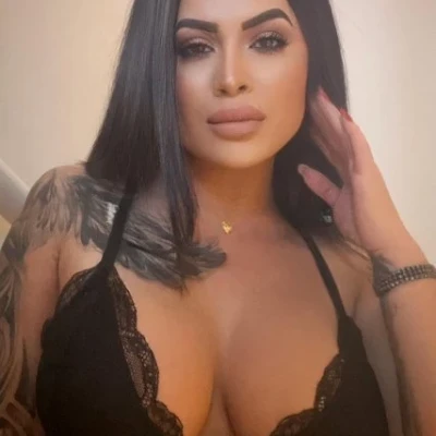 Melly, Escort, Halden