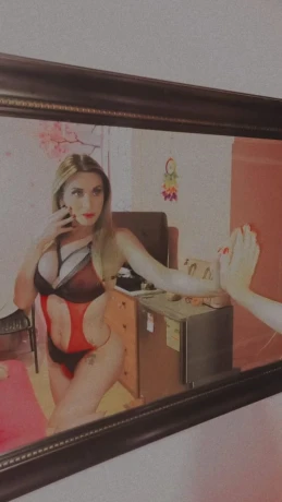 BARBIE MILF — 9 / 10