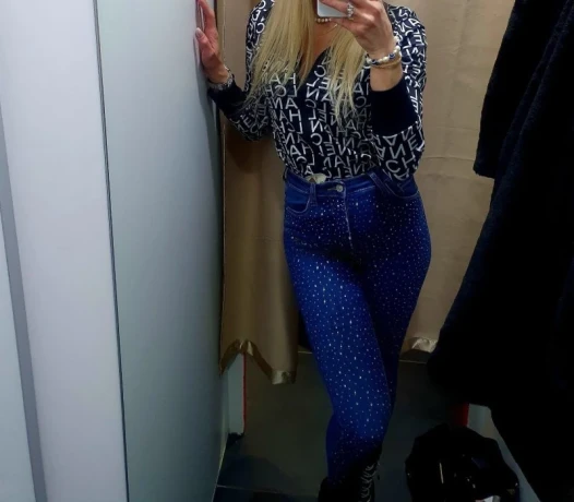 Ariana Raissa — 3 / 8