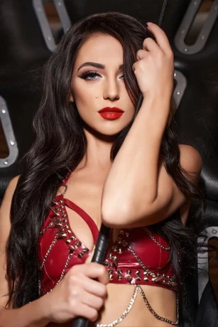 Lady Alexandra — 11 / 24