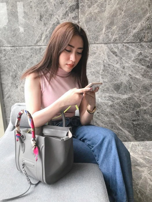 Sandra — 2 / 5