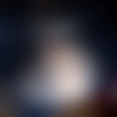 BIZZARLADY — 3 / 24