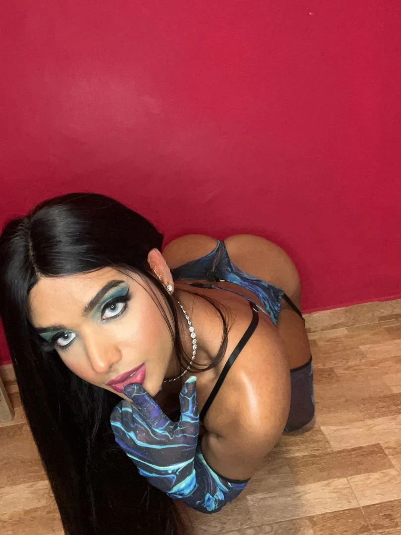 Valentina — 4 / 9