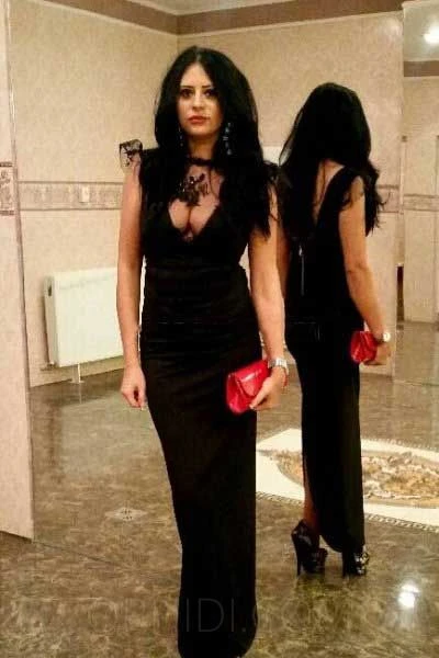 Elly, Escort, Grenoble