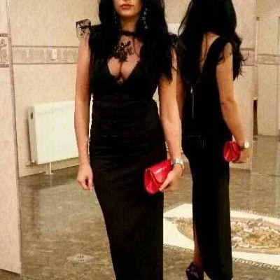 Elly, Escort, Grenoble