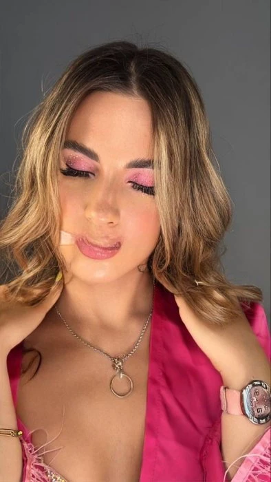 Elina — 3 / 6