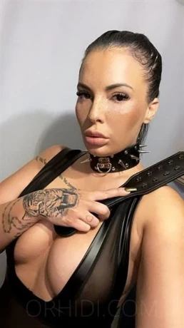 Herrin Lexy Fetisch Bizzar Domina — 2 / 18