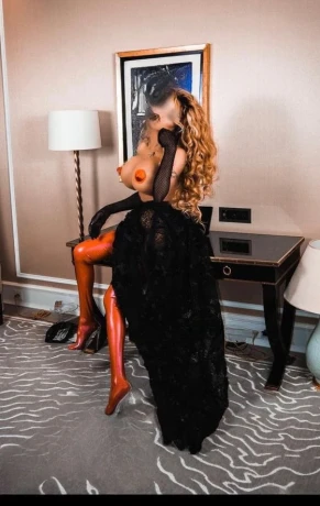 Die Wahrgewordene Fantasie Xxl Brueste Top Figure Ein Traum — 3 / 5