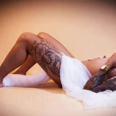 Adelina - Crazy Chicken Farm, Escort, Wiesbaden