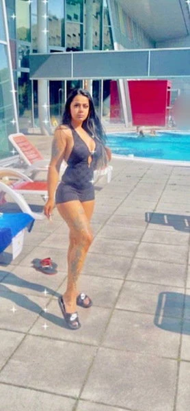 Karina352 — 2 / 9