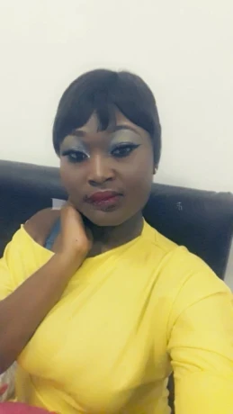 Pretty Tina — 2 / 5